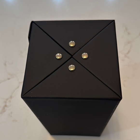 Quay Australia Four Eyeglass Case with Gold Logo - Picture 2 of 5